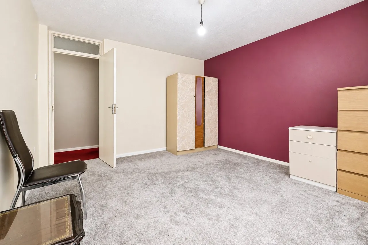 Lawrence Avenue, Manor Park, E12, photo 8