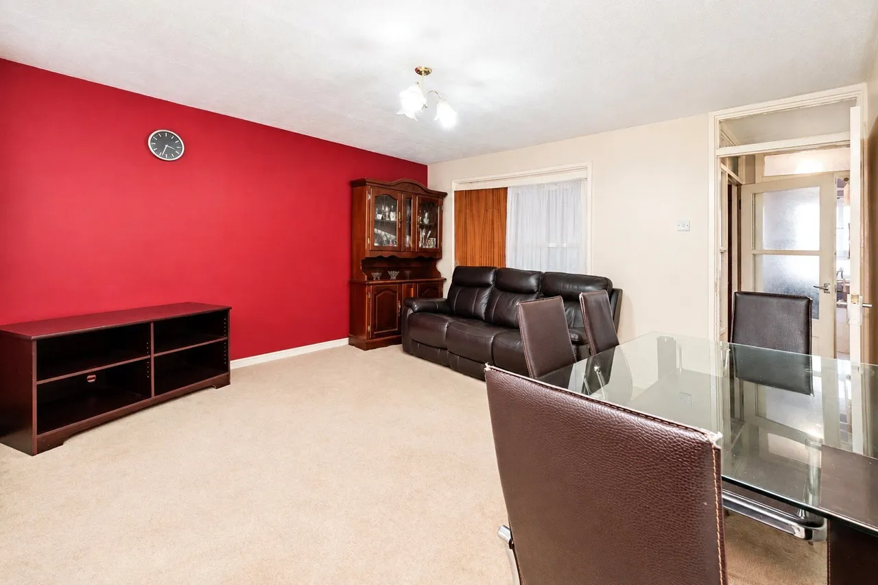 Lawrence Avenue, Manor Park, E12, photo 2