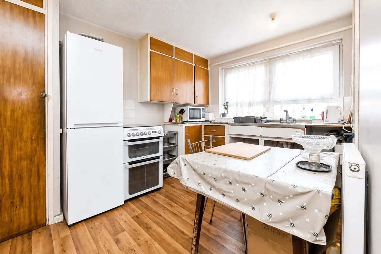 Lawrence Avenue, Manor Park, E12, photo 4
