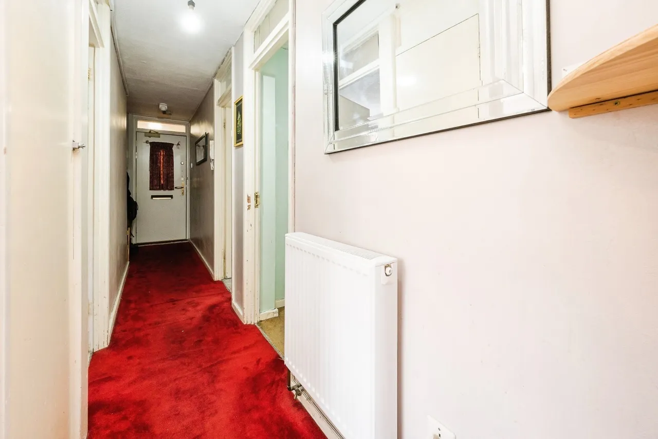 Lawrence Avenue, Manor Park, E12, photo 14