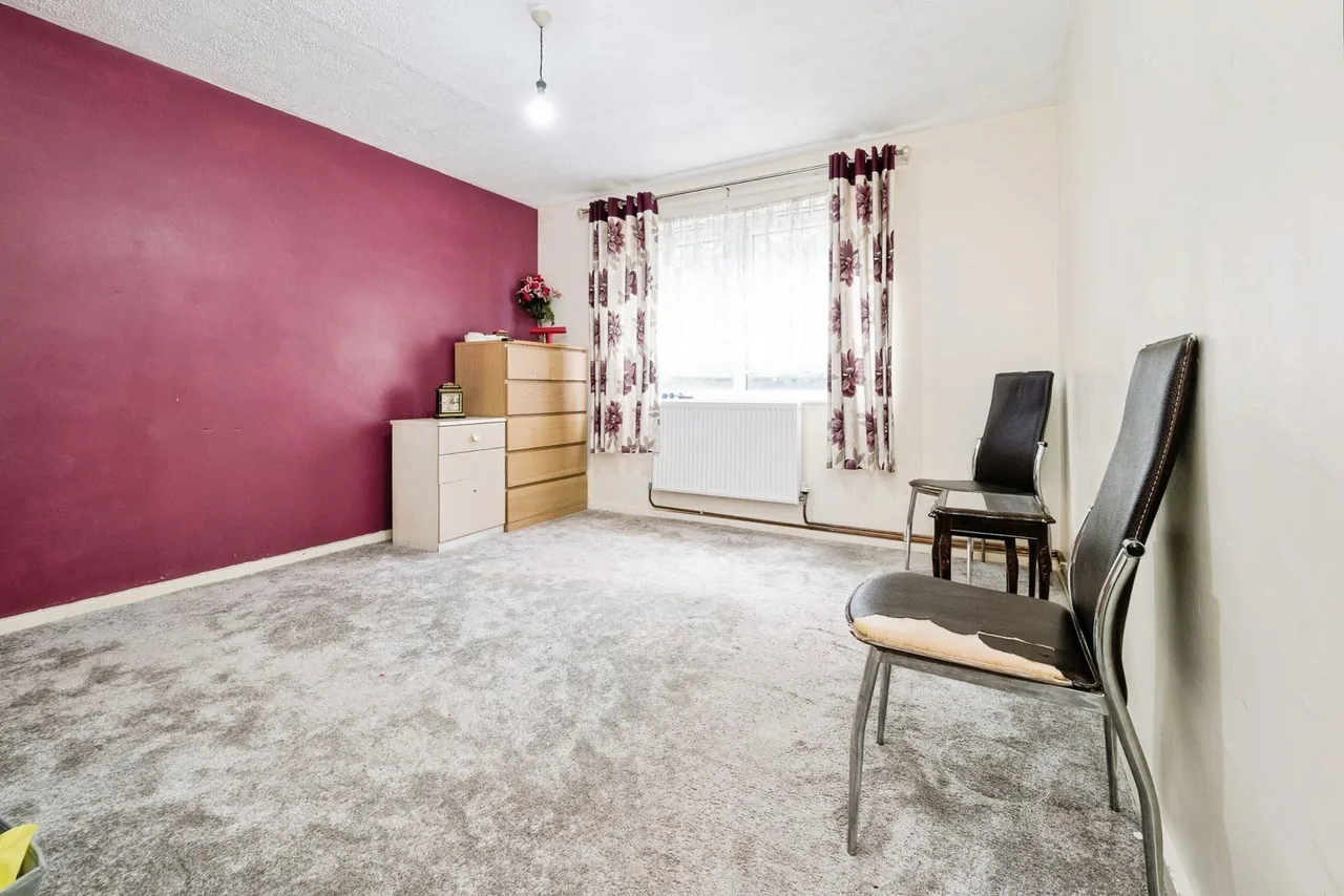 Lawrence Avenue, Manor Park, E12, photo 9