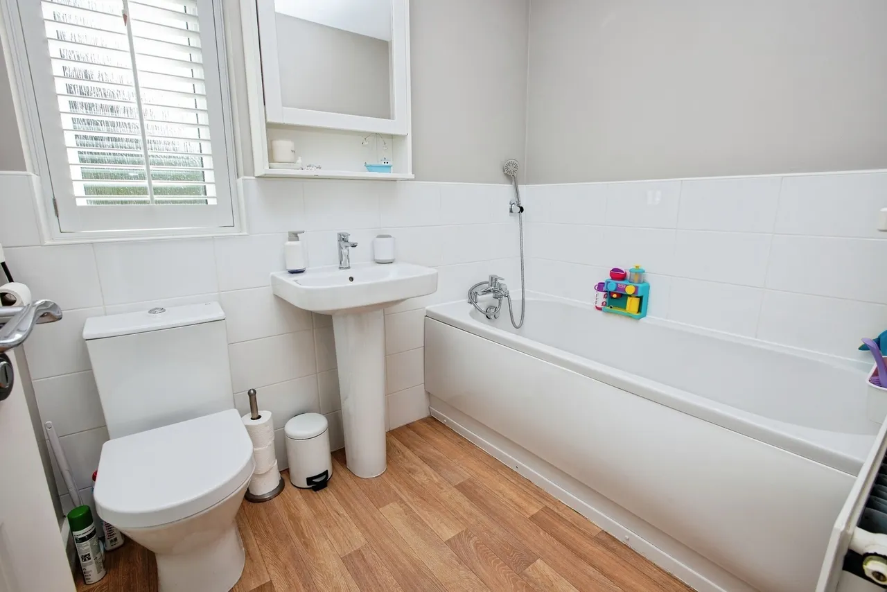 The Hay Fields, Rainworth, NG21, photo 14