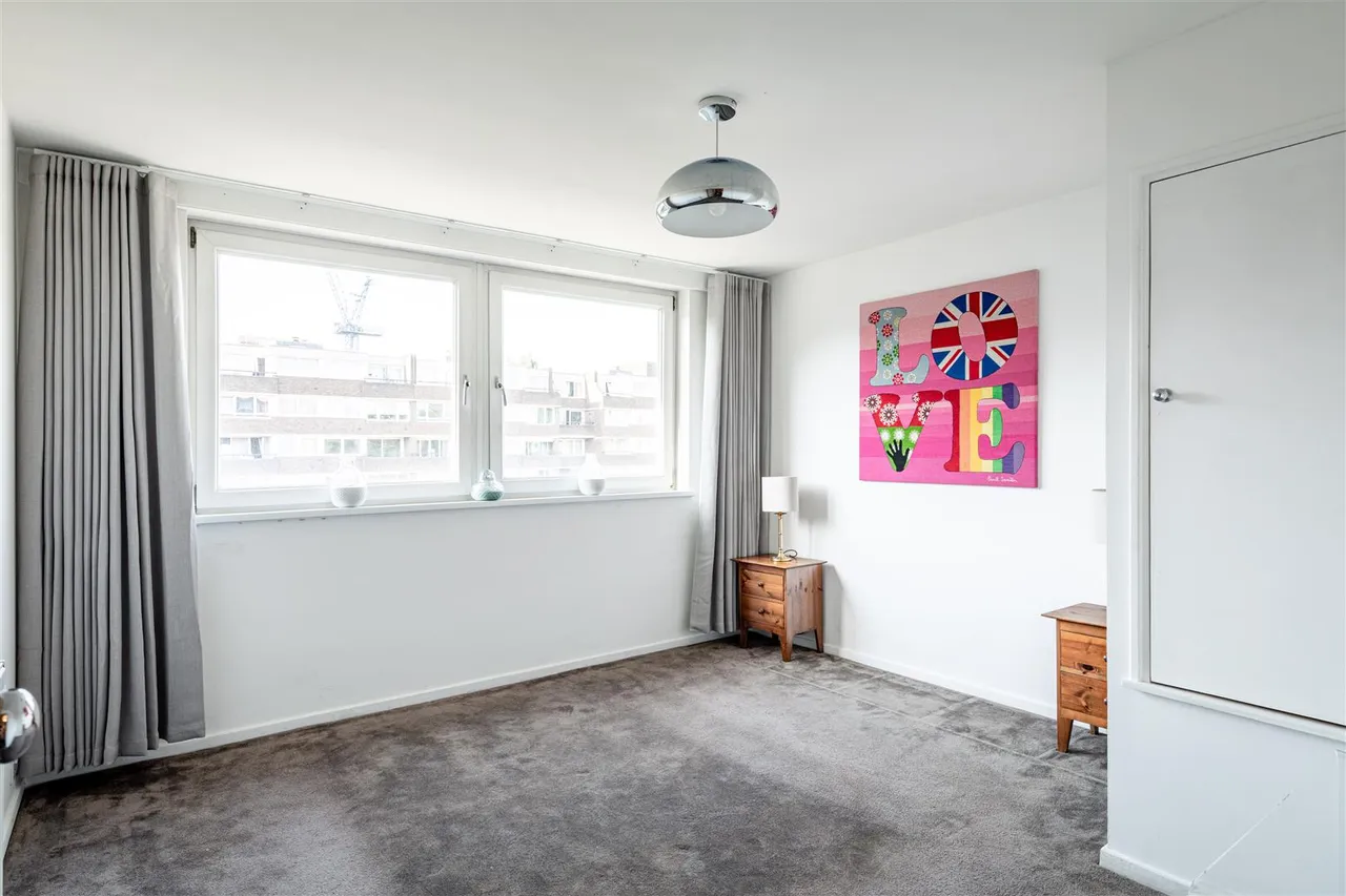 Justin Close, Brentford, TW8, photo 8