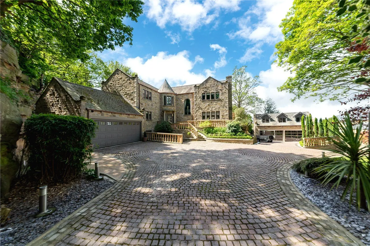 Barnsley Road, Newmillerdam, Wakefield, West Yorkshire, WF2 6QF, photo 4