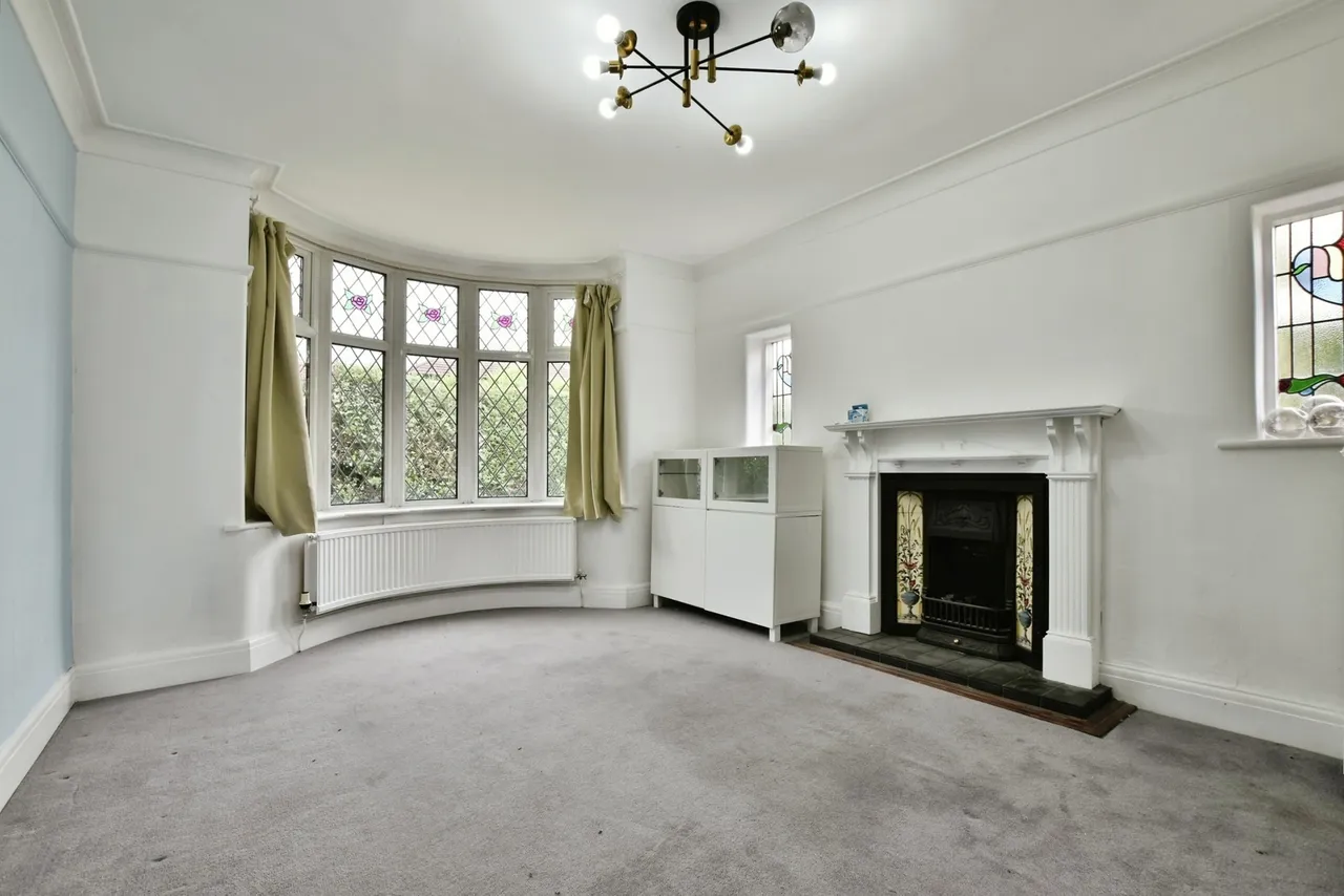Egerton Road, Hale, WA15, photo 3