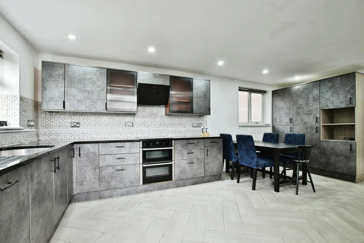 Egerton Road, Hale, WA15, photo 2