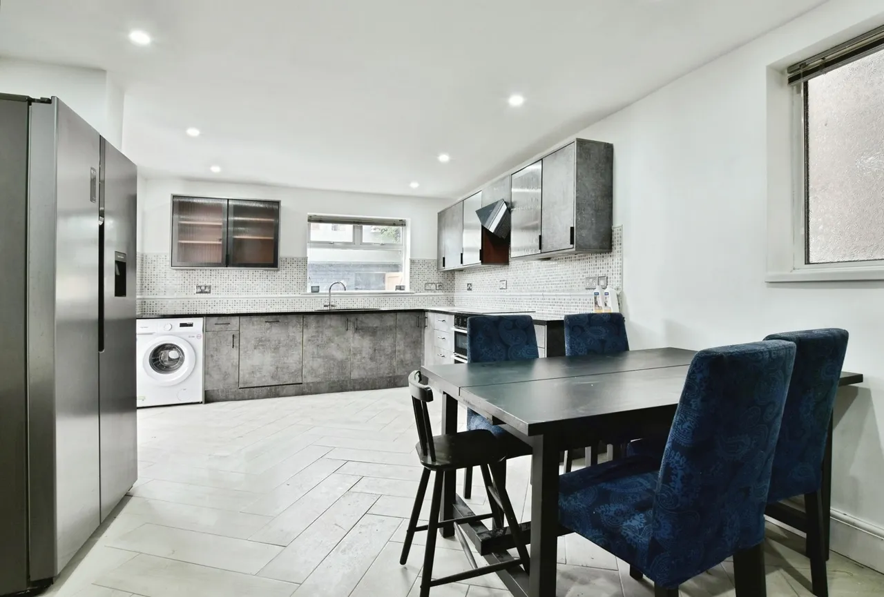 Egerton Road, Hale, WA15, photo 18