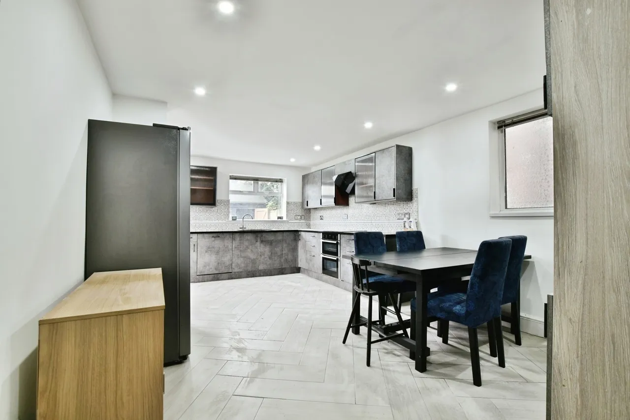 Egerton Road, Hale, WA15, photo 24