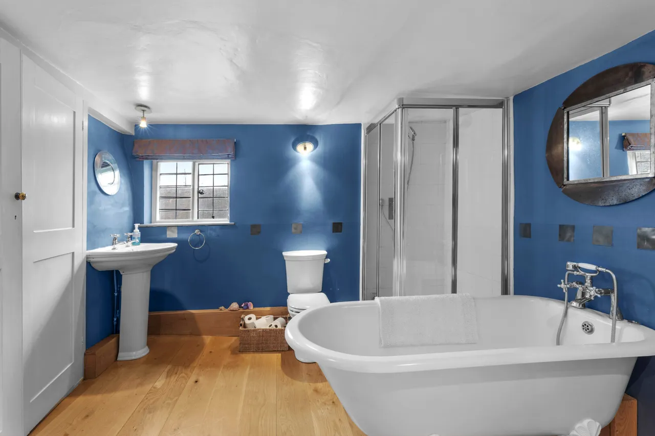 House Aylesbury Road, Monks Risborough, HP27, photo 16