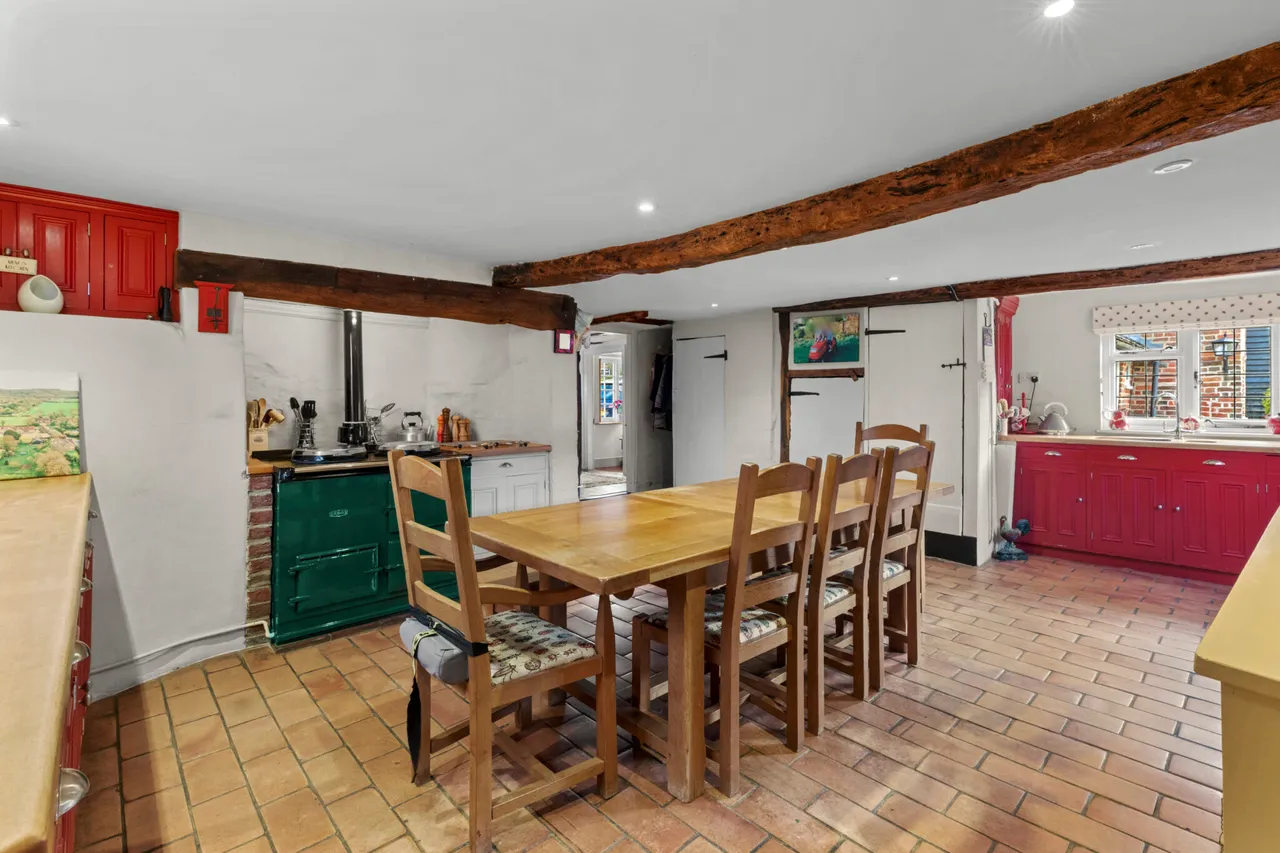 House Aylesbury Road, Monks Risborough, HP27, photo 4