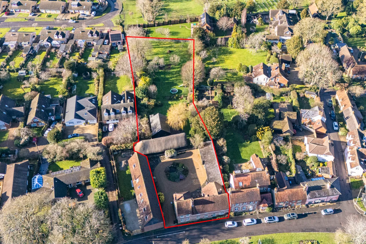 House Aylesbury Road, Monks Risborough, HP27, photo 12