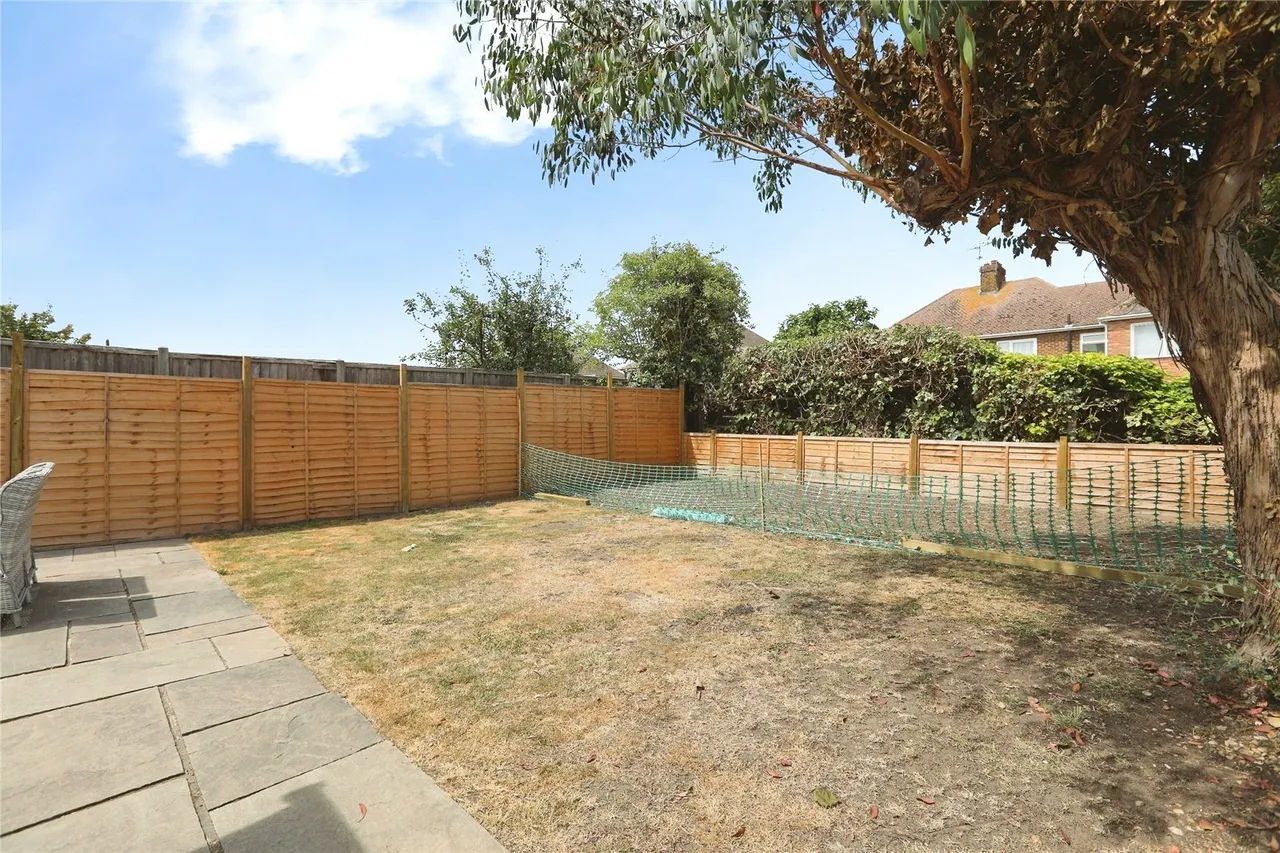 Park Road, Sheerness, ME12, photo 15