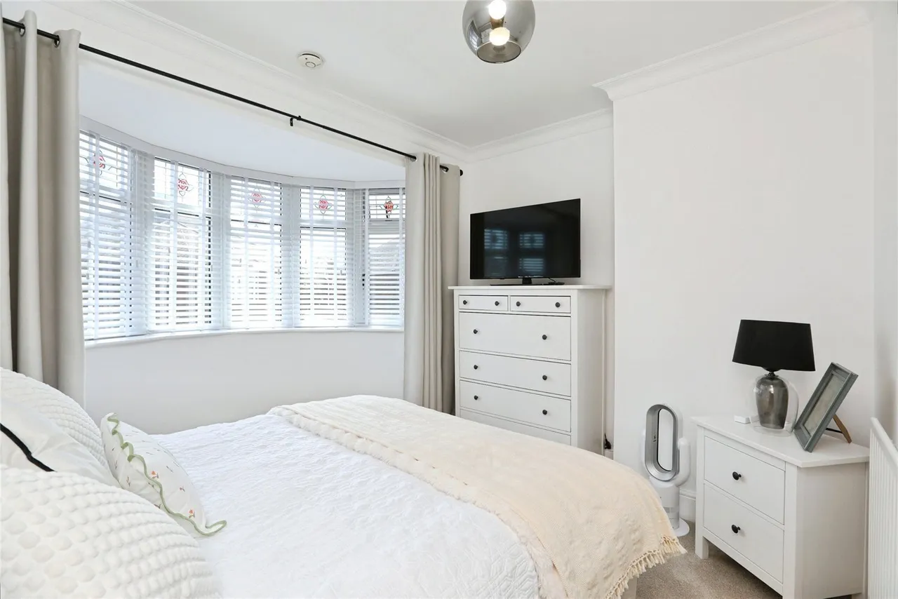Park Road, Sheerness, ME12, photo 9