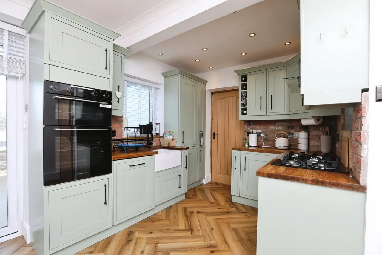 Park Road, Sheerness, ME12, photo 19