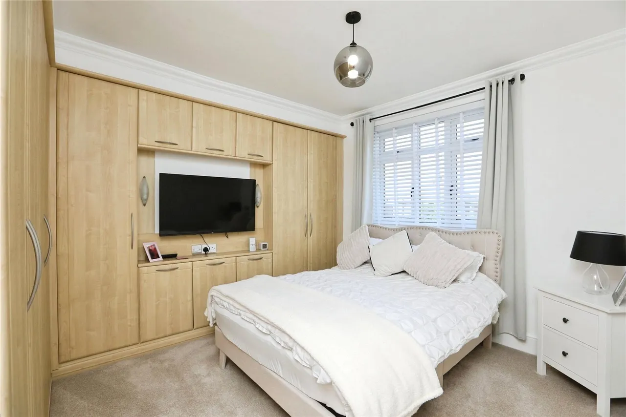 Park Road, Sheerness, ME12, photo 11