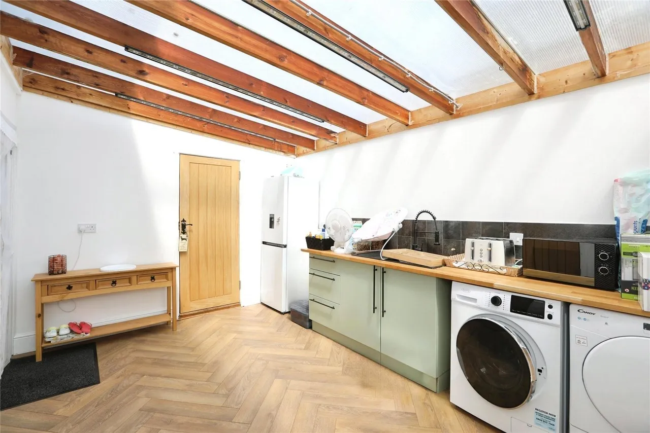 Park Road, Sheerness, ME12, photo 6