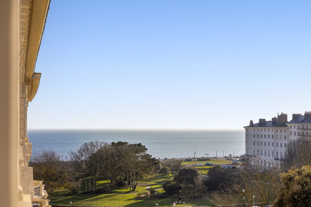 Palmeira Square, Hove, BN3, photo 2