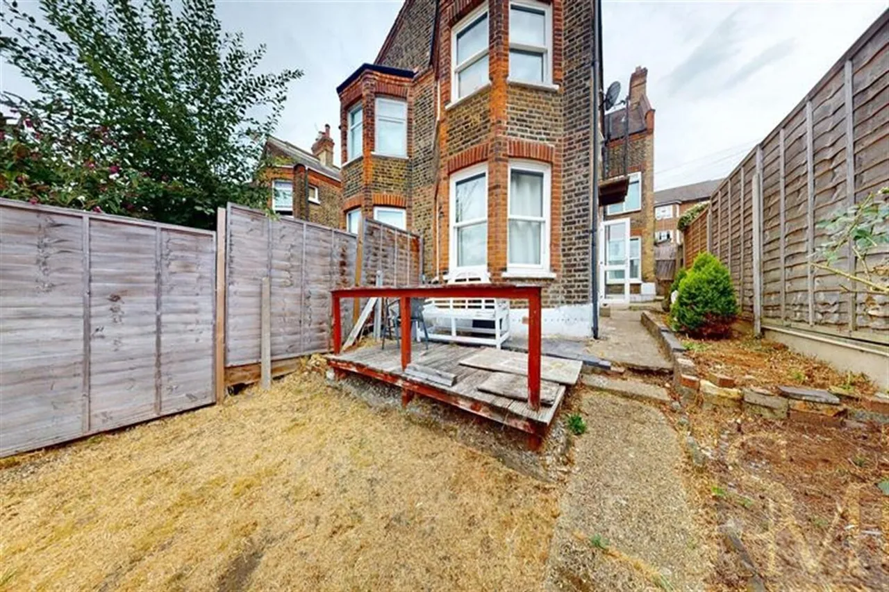 Woodford Green, London, IG8, photo 4