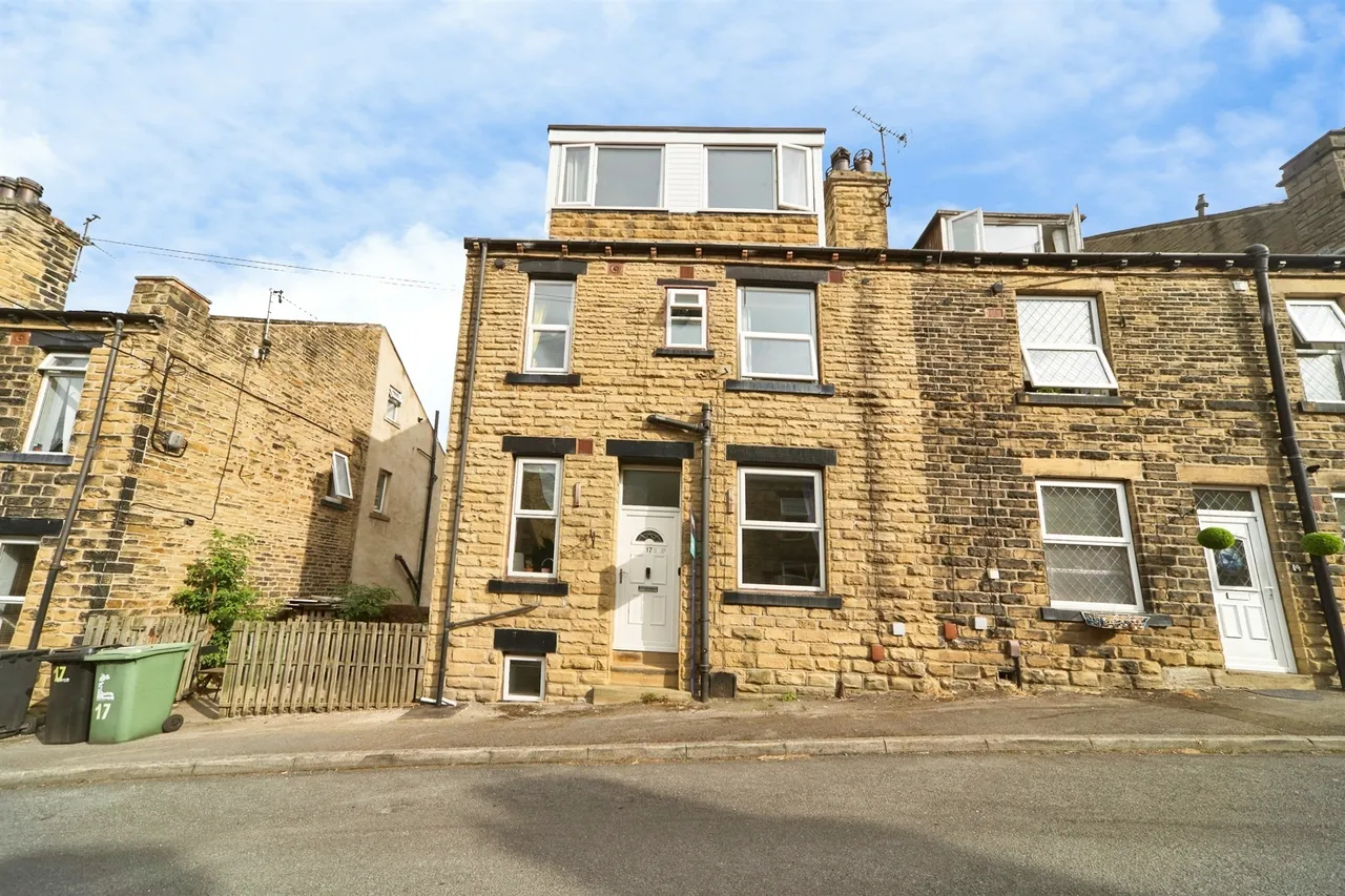 3 bed house for sale — Eggleston Street, Leeds