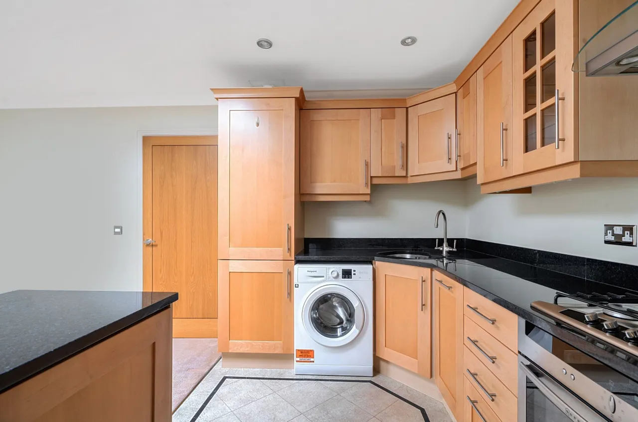Lavant Road, Bernardsgate, PO19, photo 9