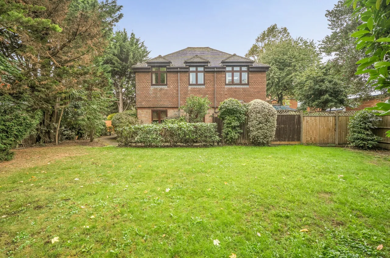 Lavant Road, Bernardsgate, PO19, photo 16
