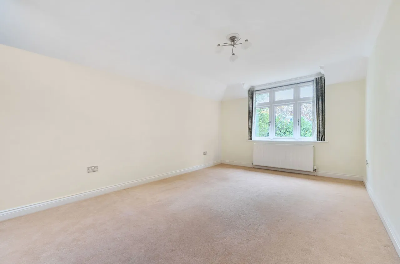 Lavant Road, Bernardsgate, PO19, photo 8