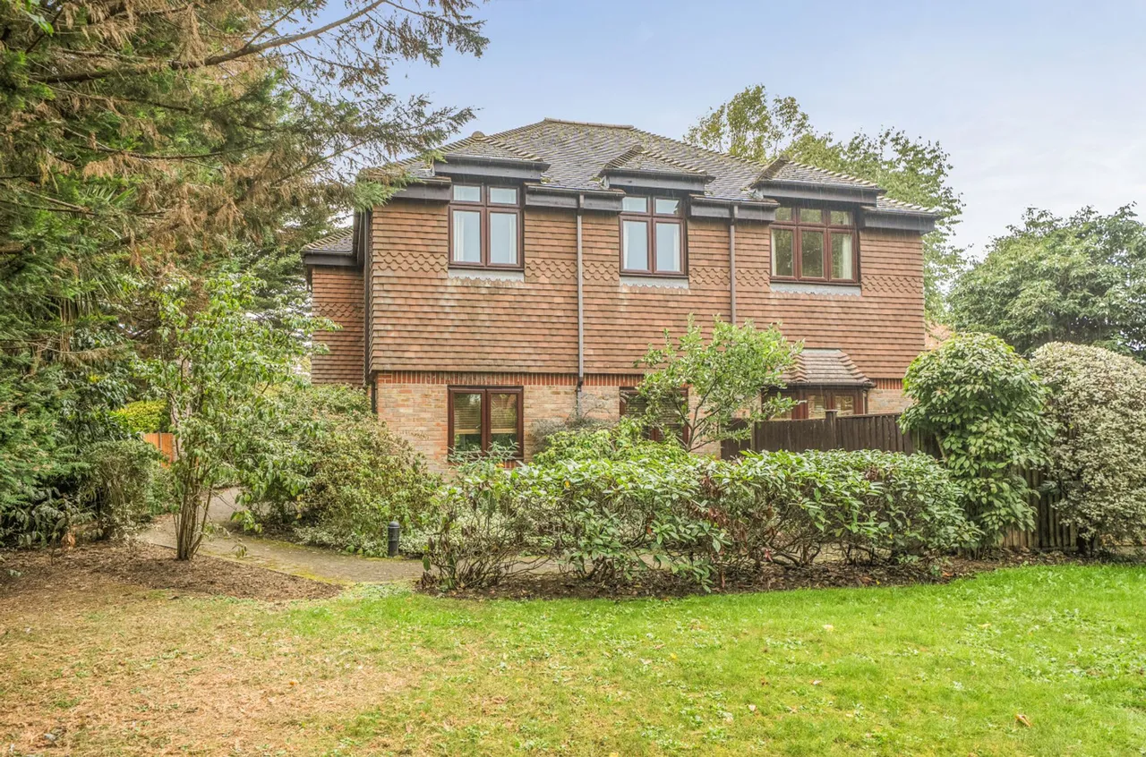 Lavant Road, Bernardsgate, PO19, photo 18