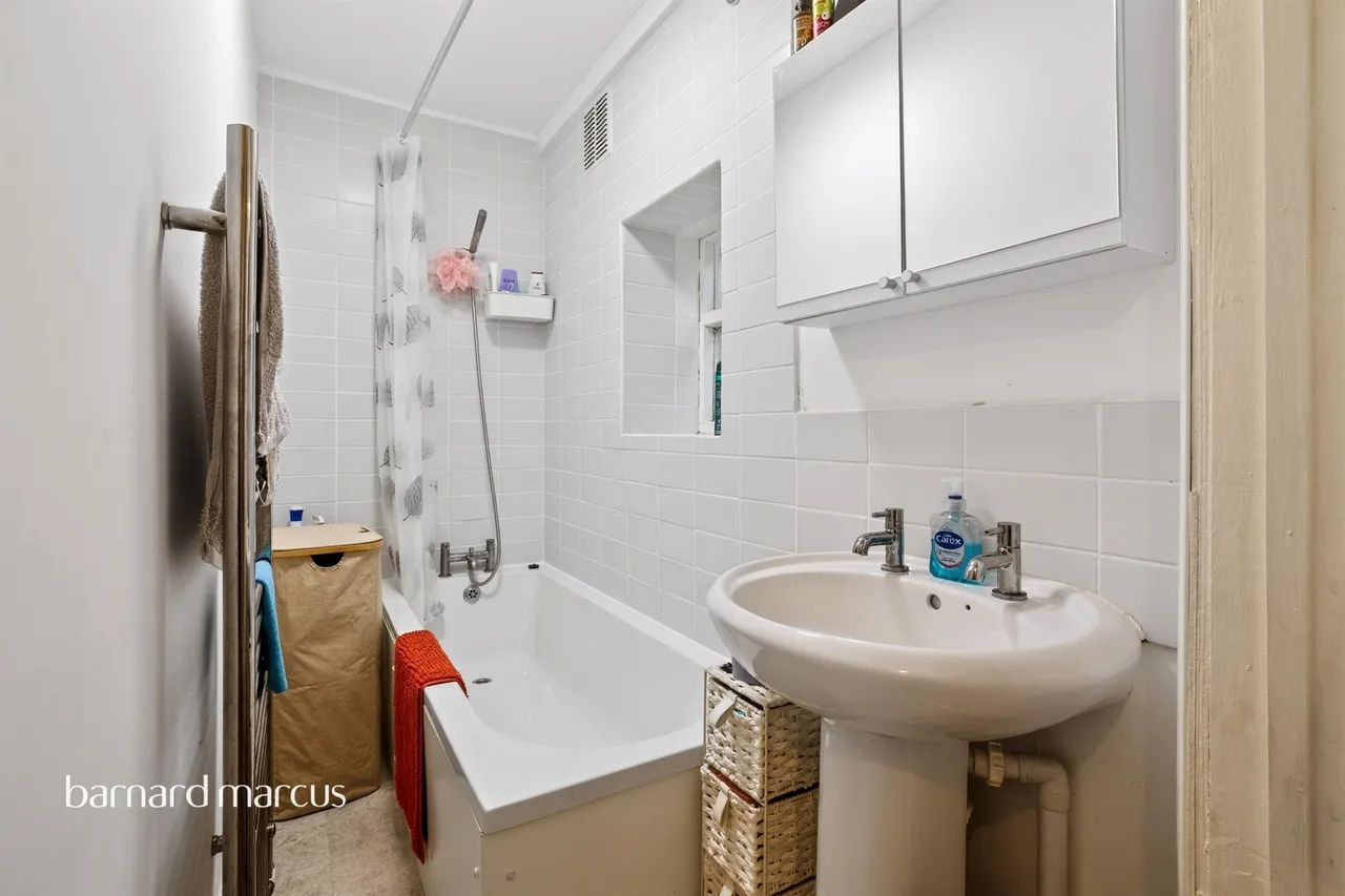 Selhurst Road, London, SE25, photo 8