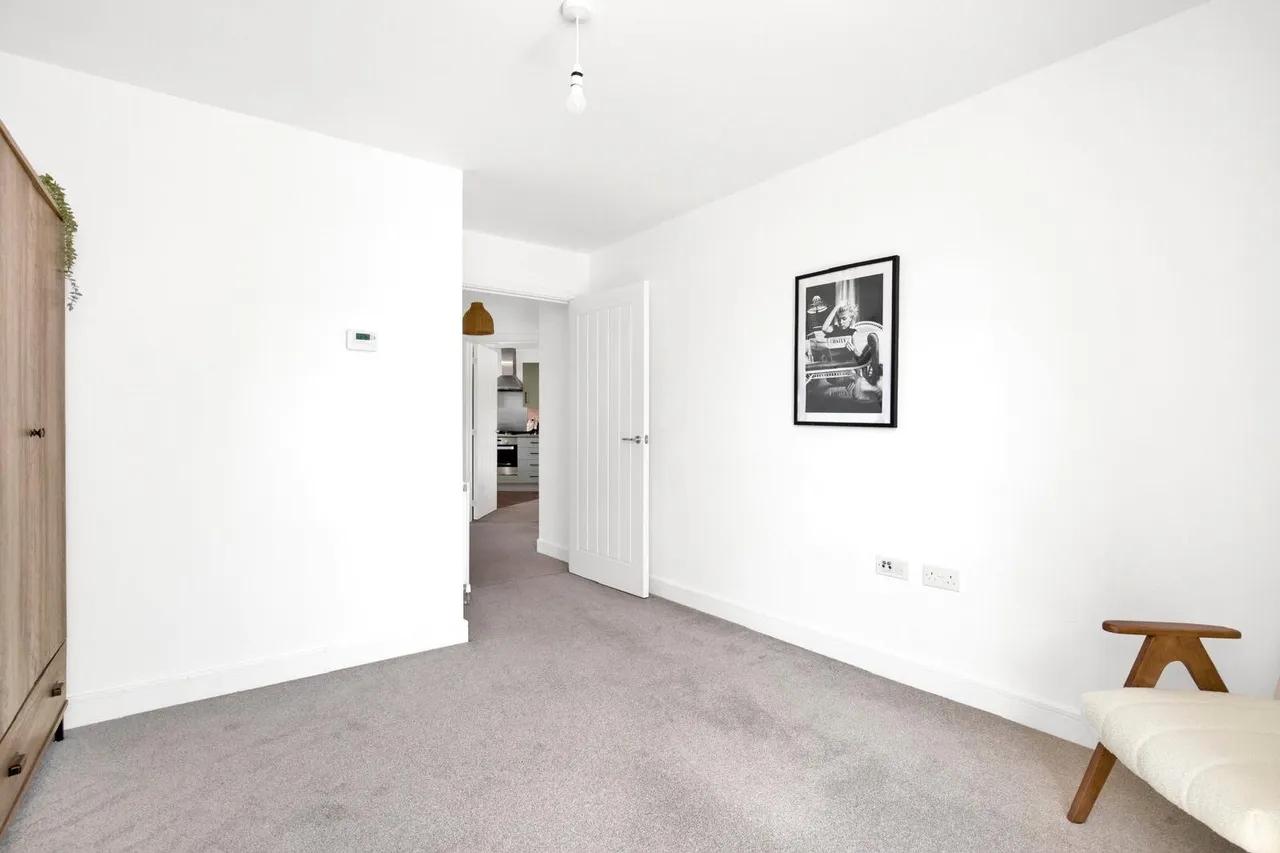 Douglas Drive, Bordon, GU35, photo 10