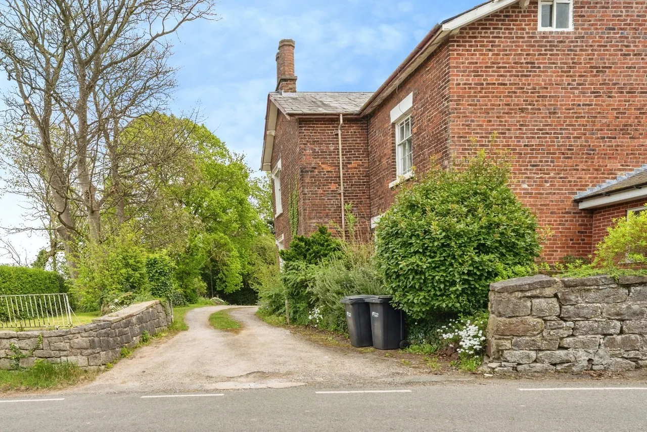 Bryntirion Road, Bagillt, CH6, photo 34