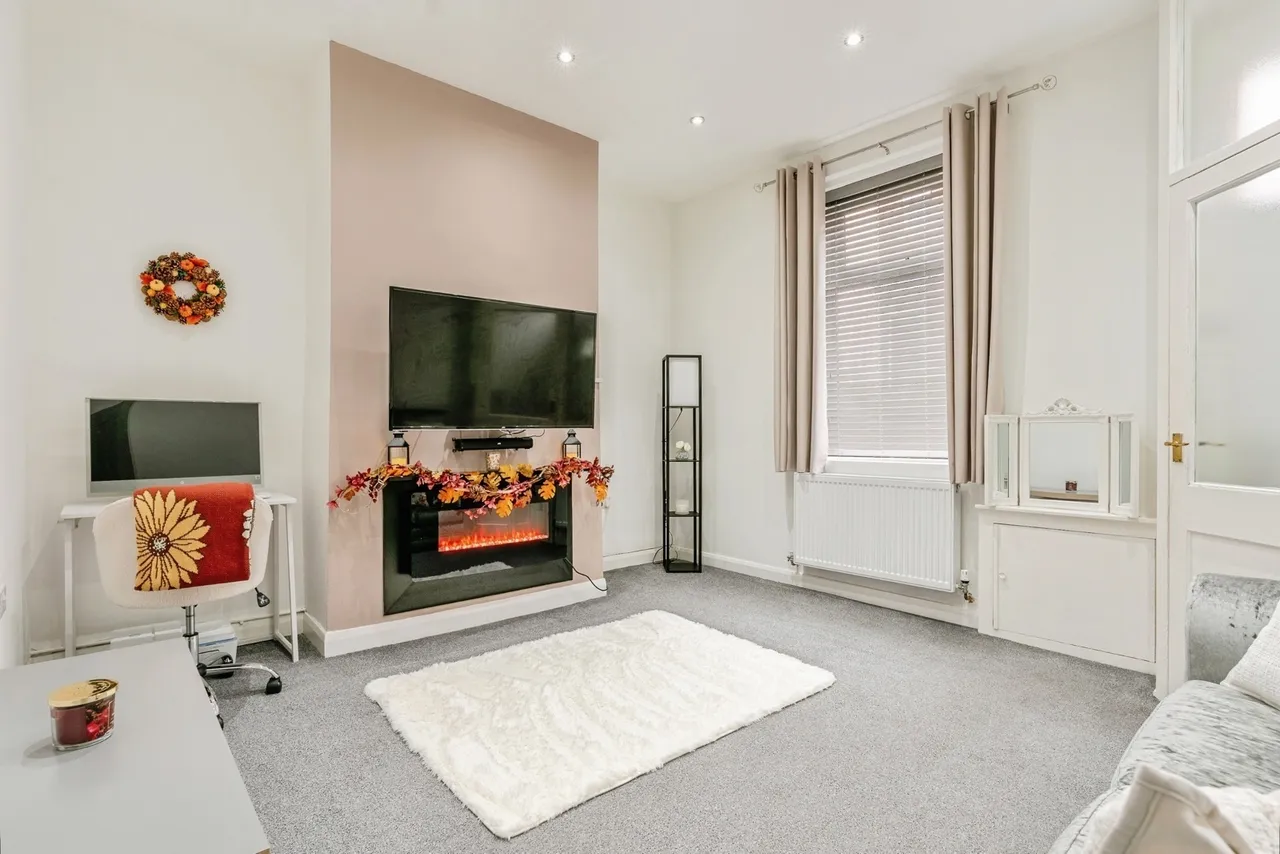 2 bed house for sale, Atkinson Street, Colne, BB8