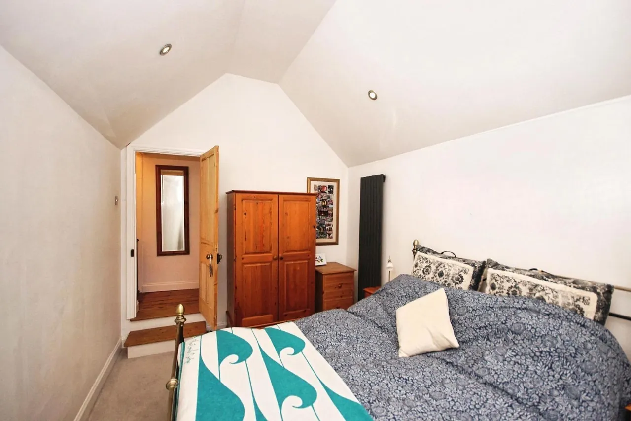 Chapel Street, Dursley, GL11, photo 6