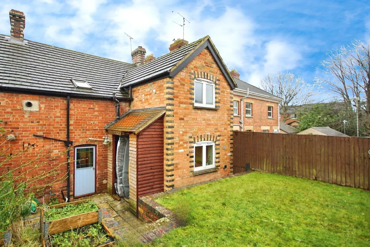 Chapel Street, Dursley, GL11, photo 17
