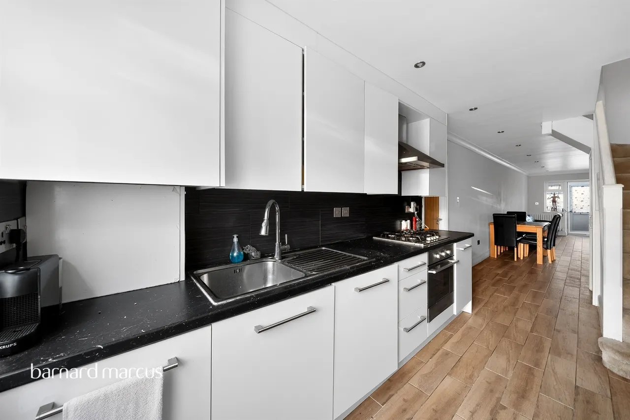 Hereford Road, Feltham, TW13, photo 16