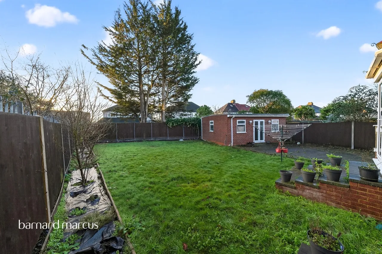 Hereford Road, Feltham, TW13, photo 19
