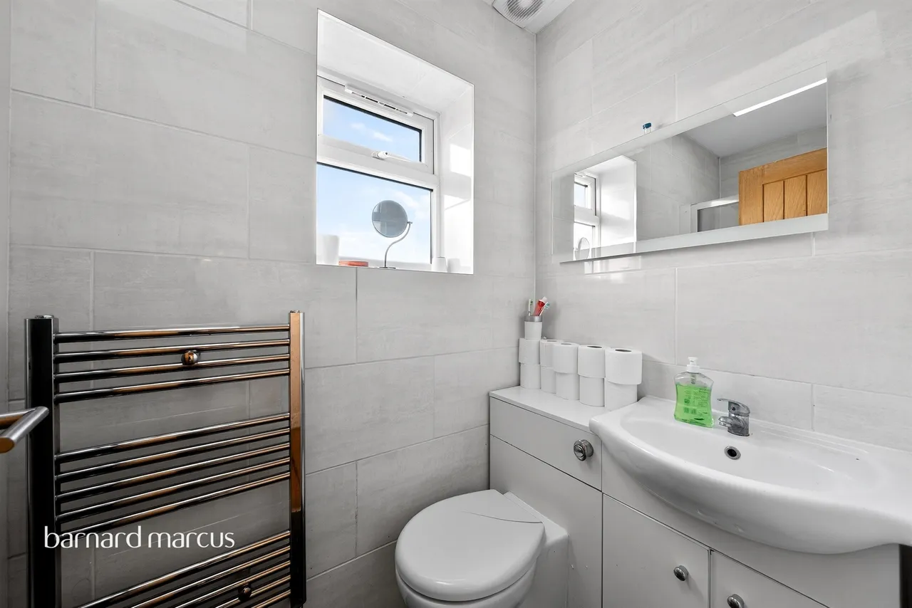 Hereford Road, Feltham, TW13, photo 14
