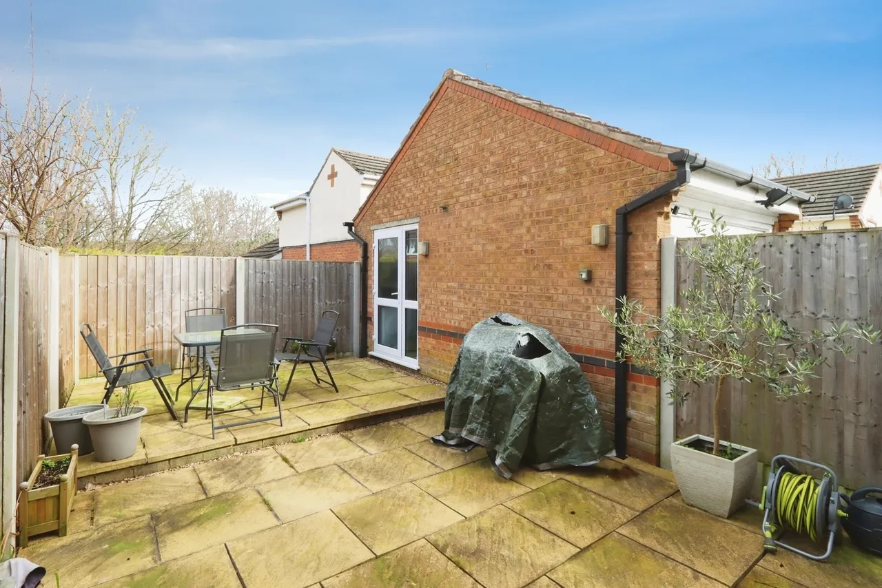 Middle Ox Gardens, Halfway, Sheffield, S20, photo 14