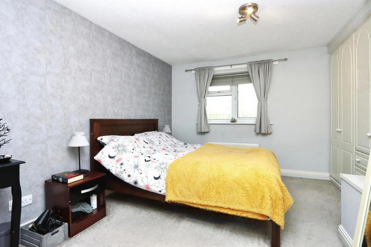 Middle Ox Gardens, Halfway, Sheffield, S20, photo 7