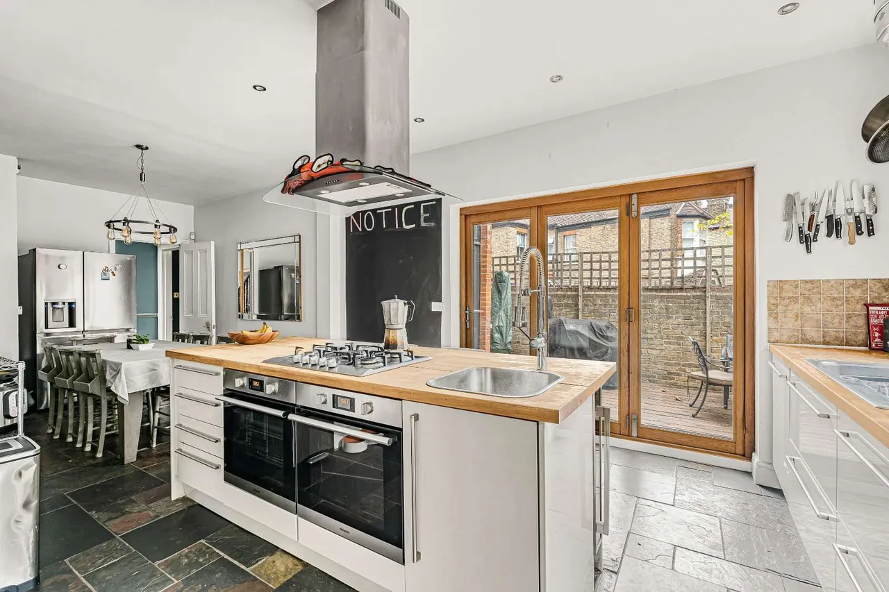 Lynton Avenue, London, W13 0EA, photo 6