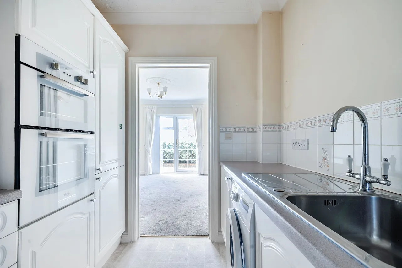King George Avenue, Petersfield, GU32, photo 8