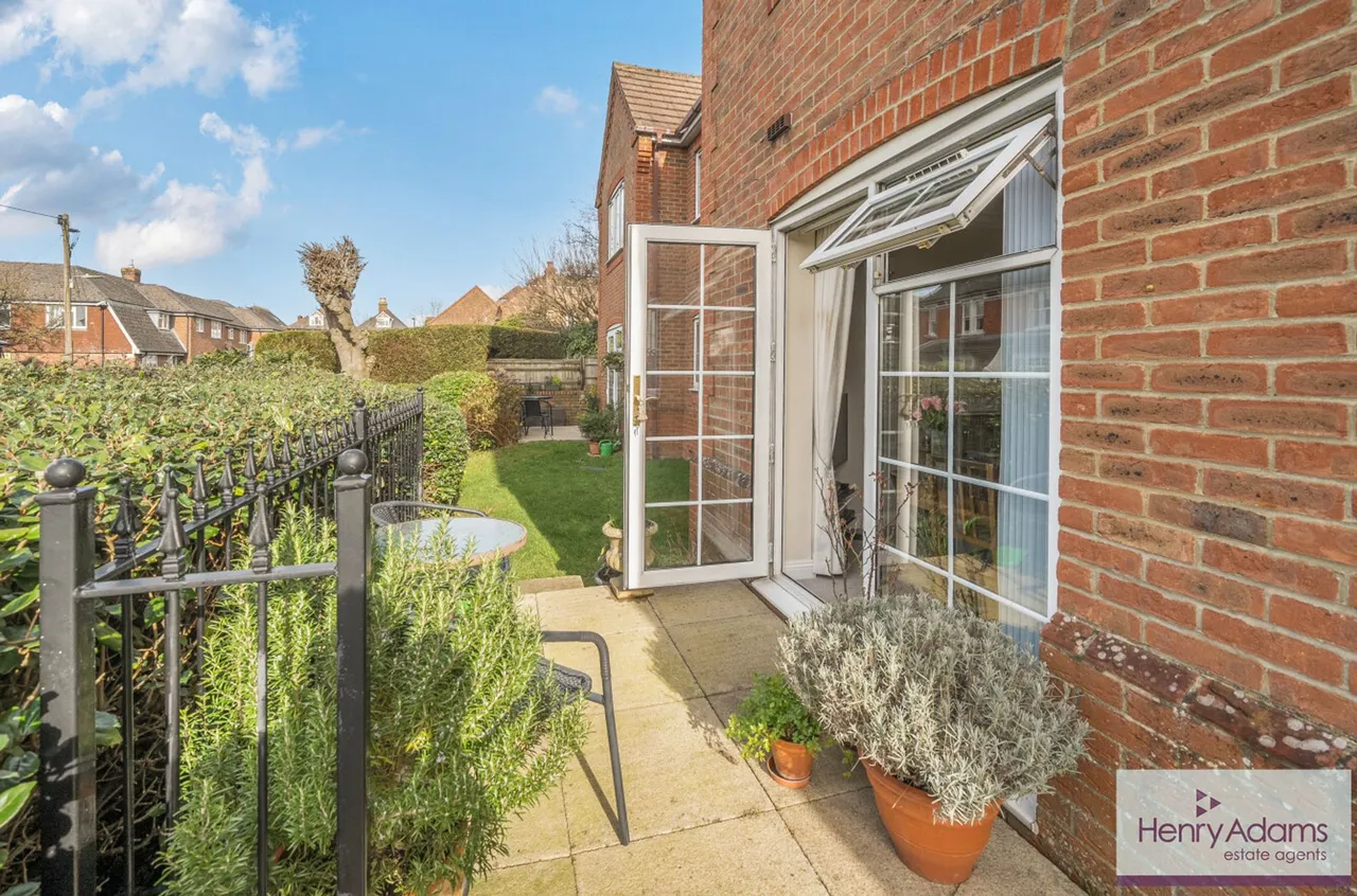 King George Avenue, Petersfield, GU32, photo 11