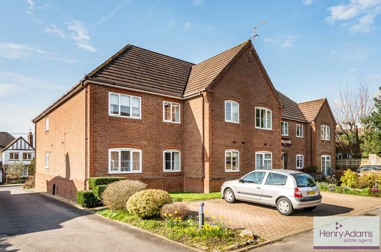 King George Avenue, Petersfield, GU32, photo 13