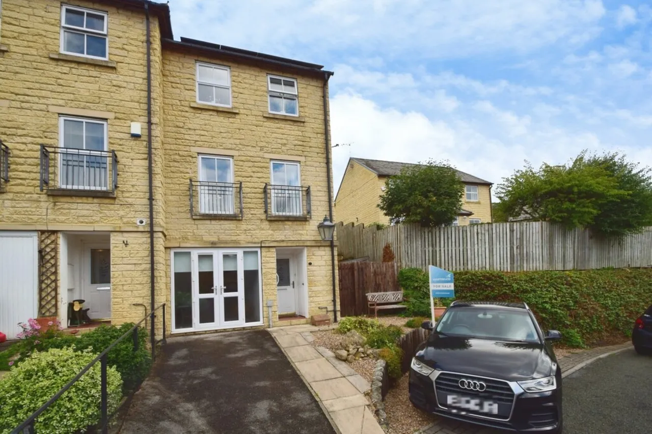 3 bed house for sale — East Morton, Keighley, West Yorkshire