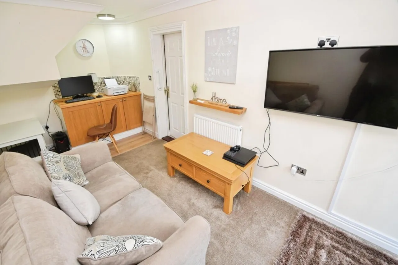East Morton, Keighley, West Yorkshire, photo 9