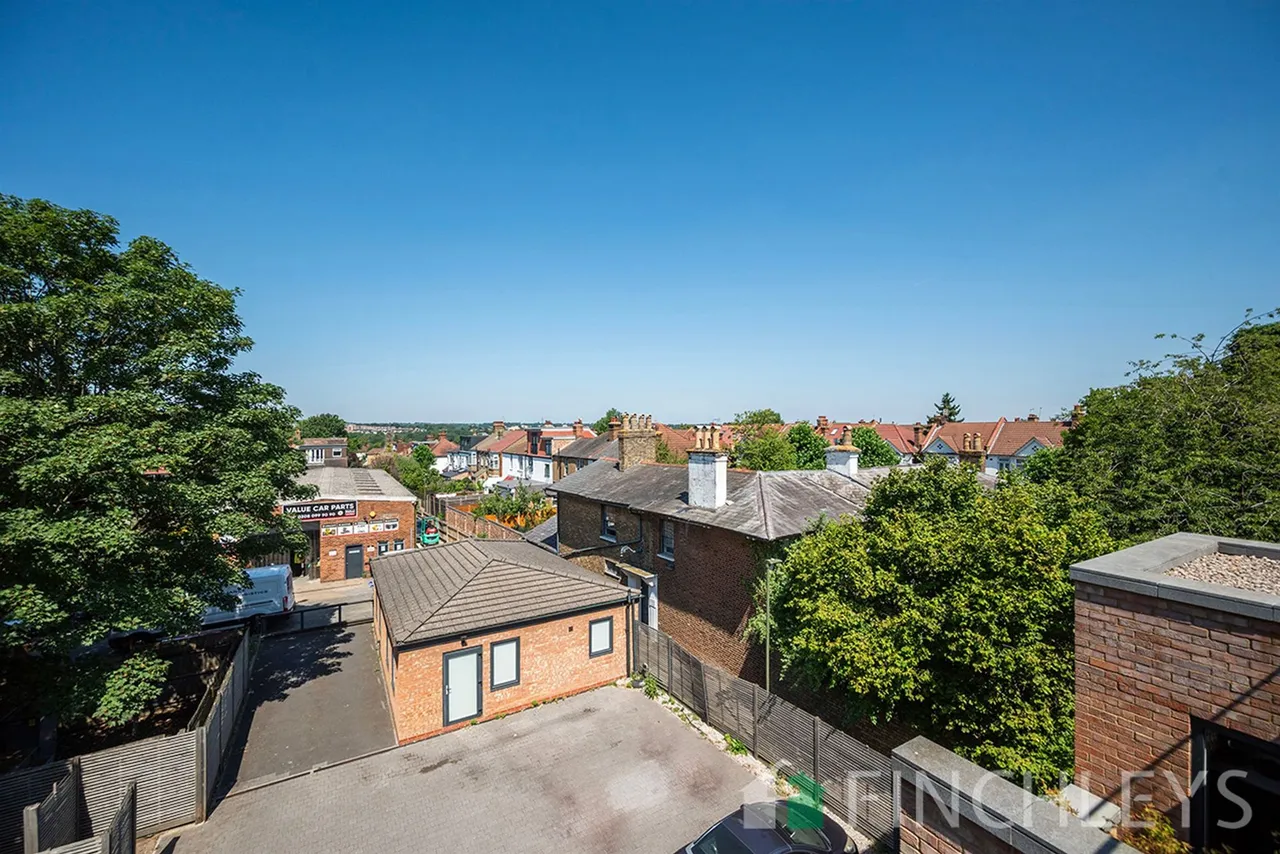 Adams Close, London, N3, photo 15