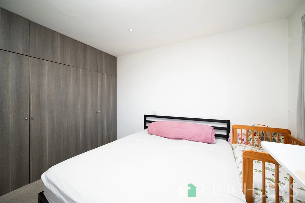 Adams Close, London, N3, photo 11