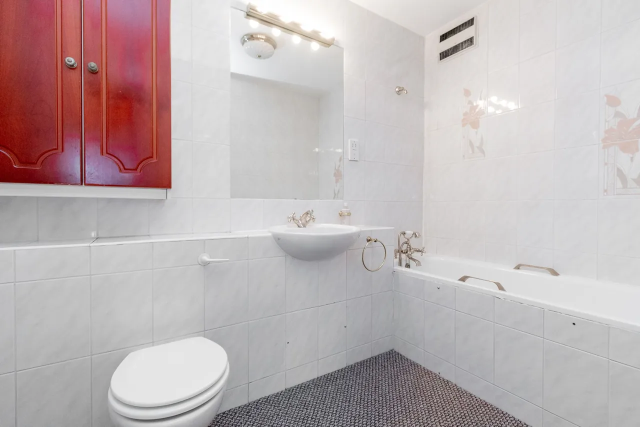 Edgware Way, Eaton Court, HA8, photo 7