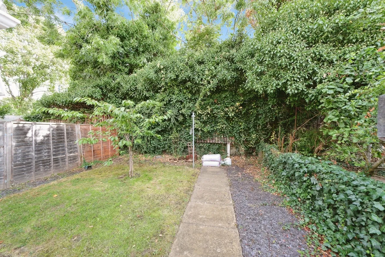 Newcastle Farm Drive, NG8, photo 14