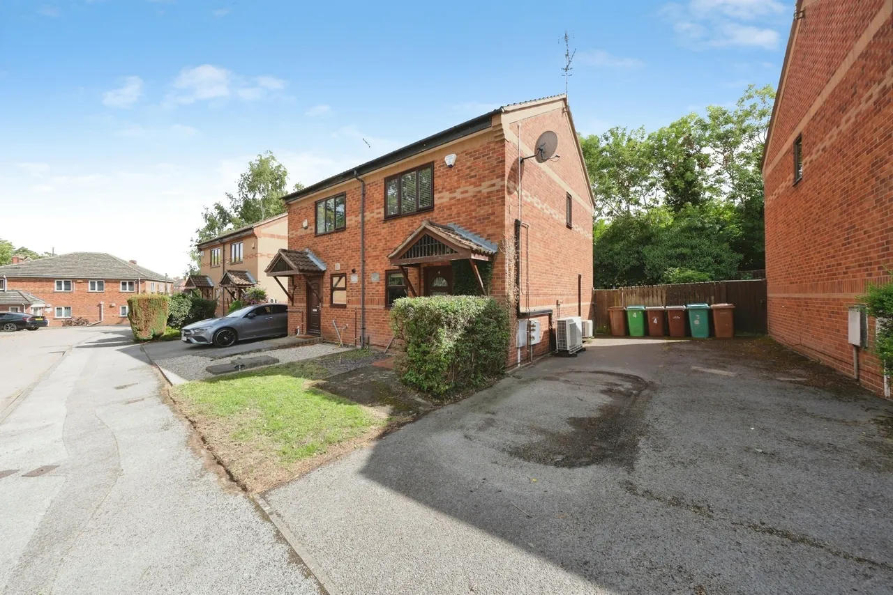 Newcastle Farm Drive, NG8, photo 16