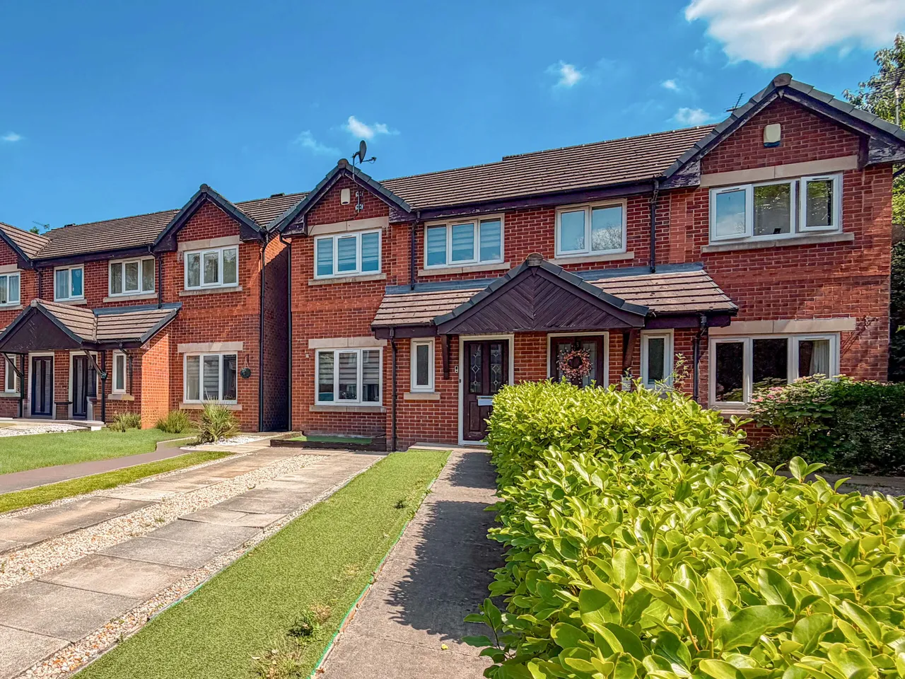 2 bed house for sale — Greengate Close, Bury, BL9 7AW